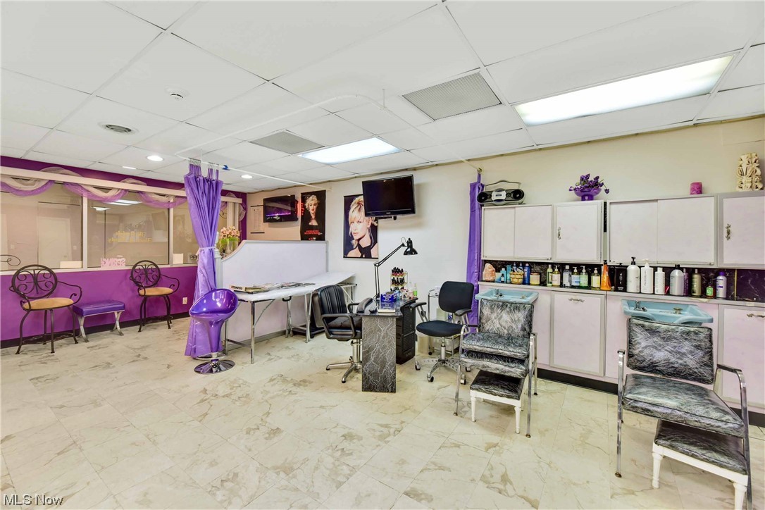 Carlyle Condo - Residential Lease