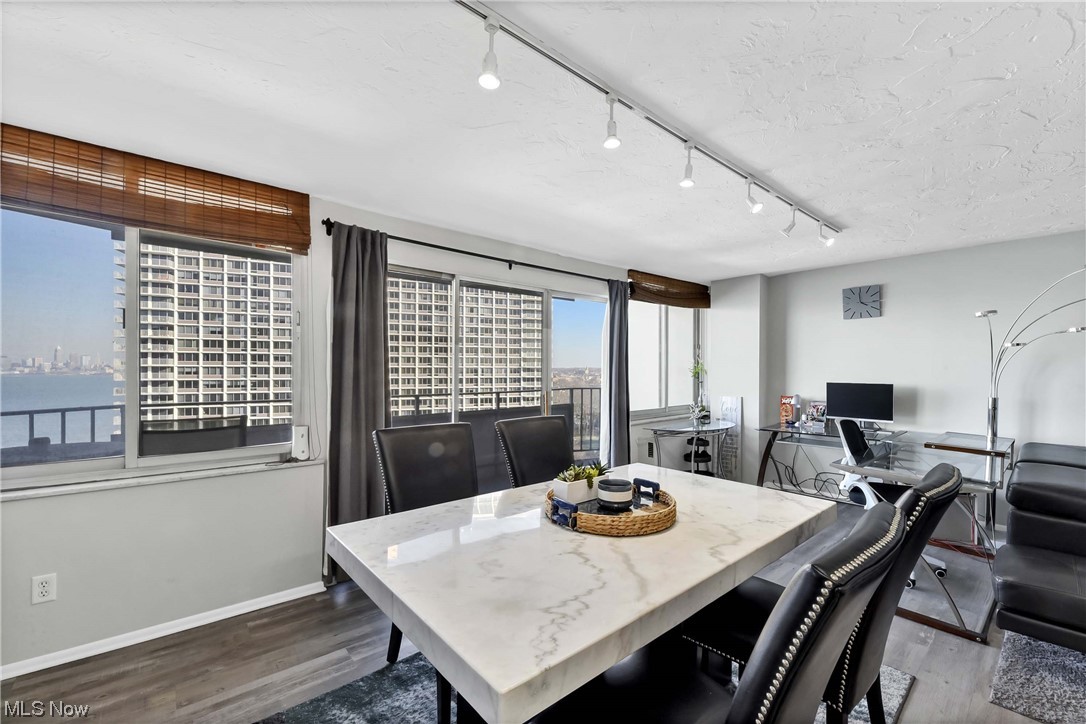 Carlyle Condo - Residential Lease