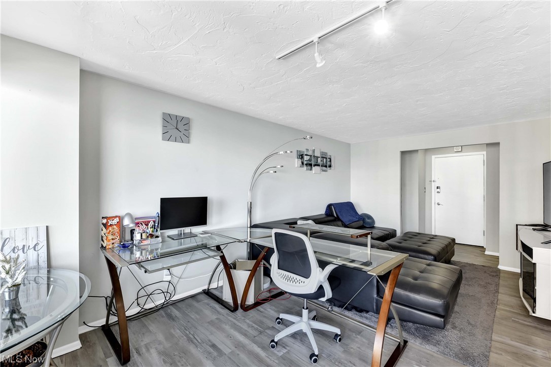 Carlyle Condo - Residential Lease