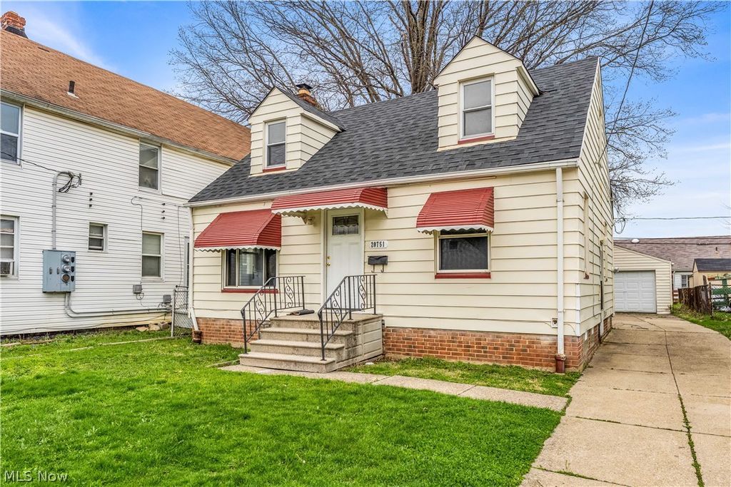 Photo of 20751 Goller Avenue, Euclid, OH 44119 (MLS # 5202098)