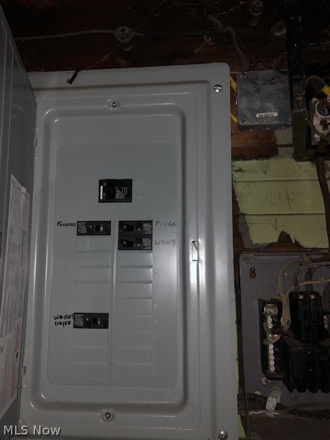 Colonial Heights 04 - Residential Income