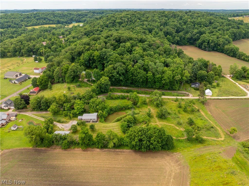 Photo of 9115 Arrow Road NW, Minerva, OH 44657 (MLS # 5223097)