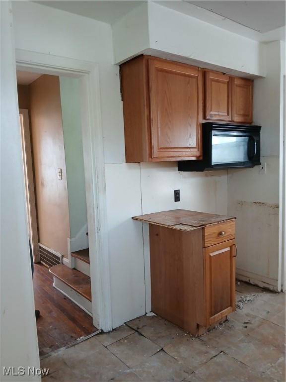230 E 211th Street, Euclid, Ohio image 11