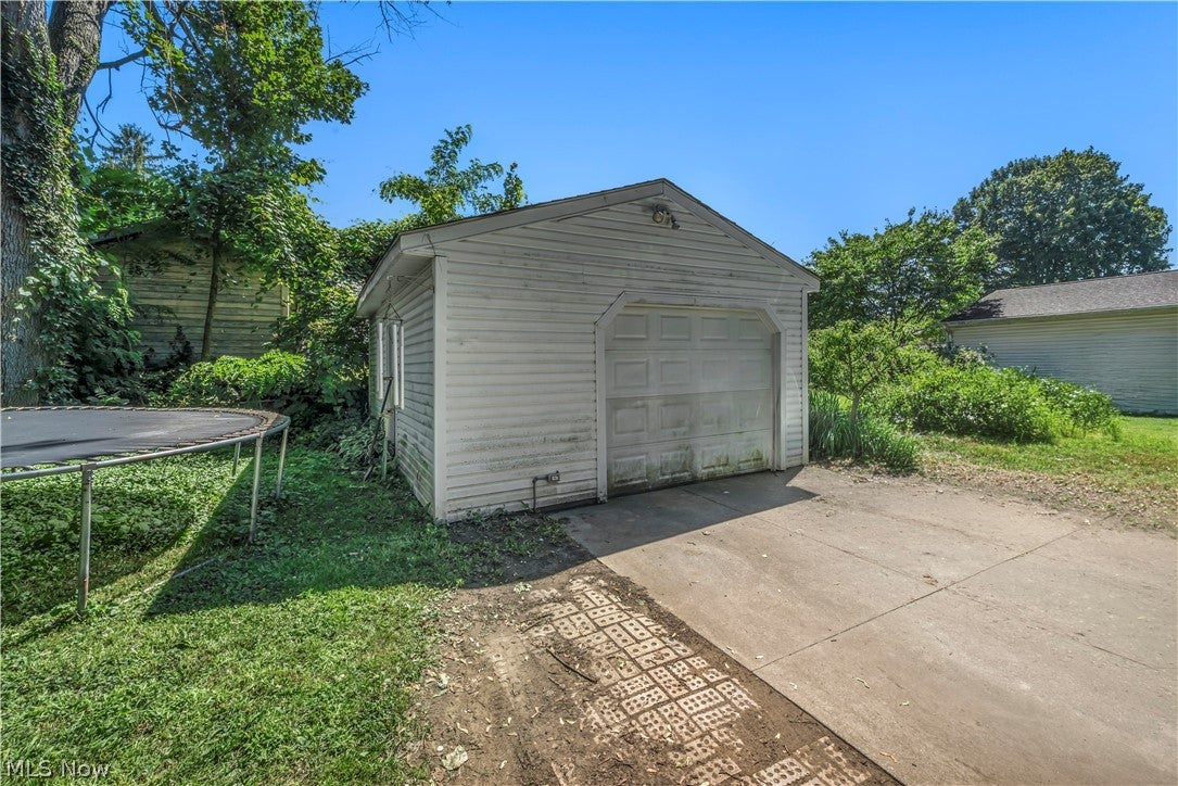 20 W Linwood Avenue
