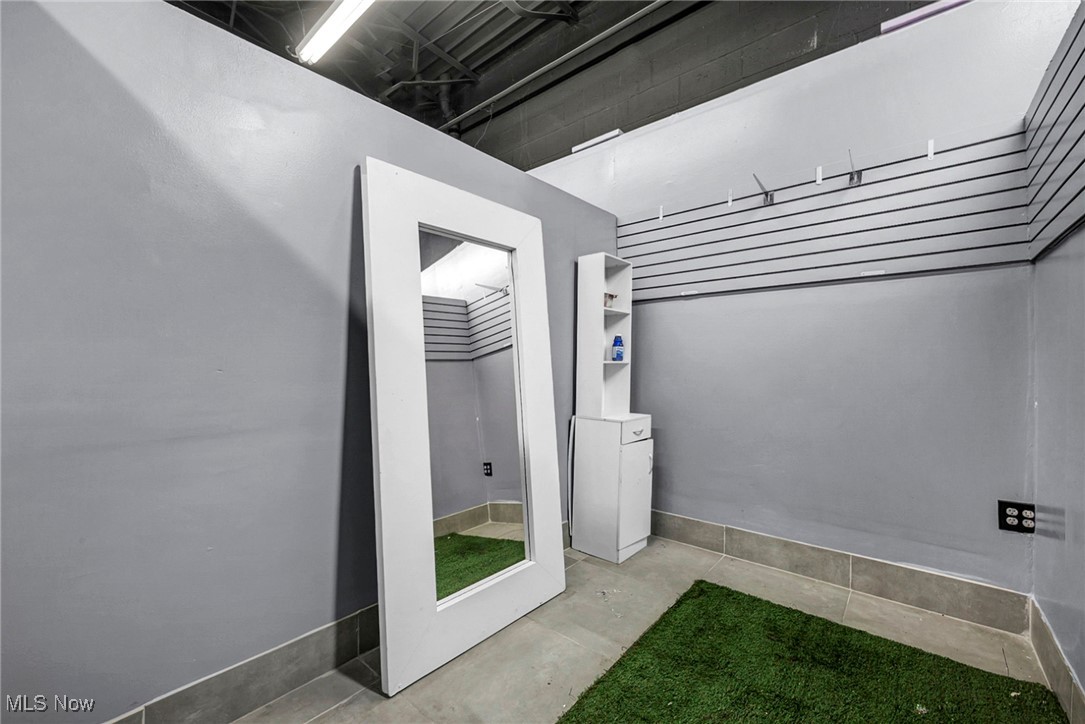 Bower & Bracks - Commercial Sale