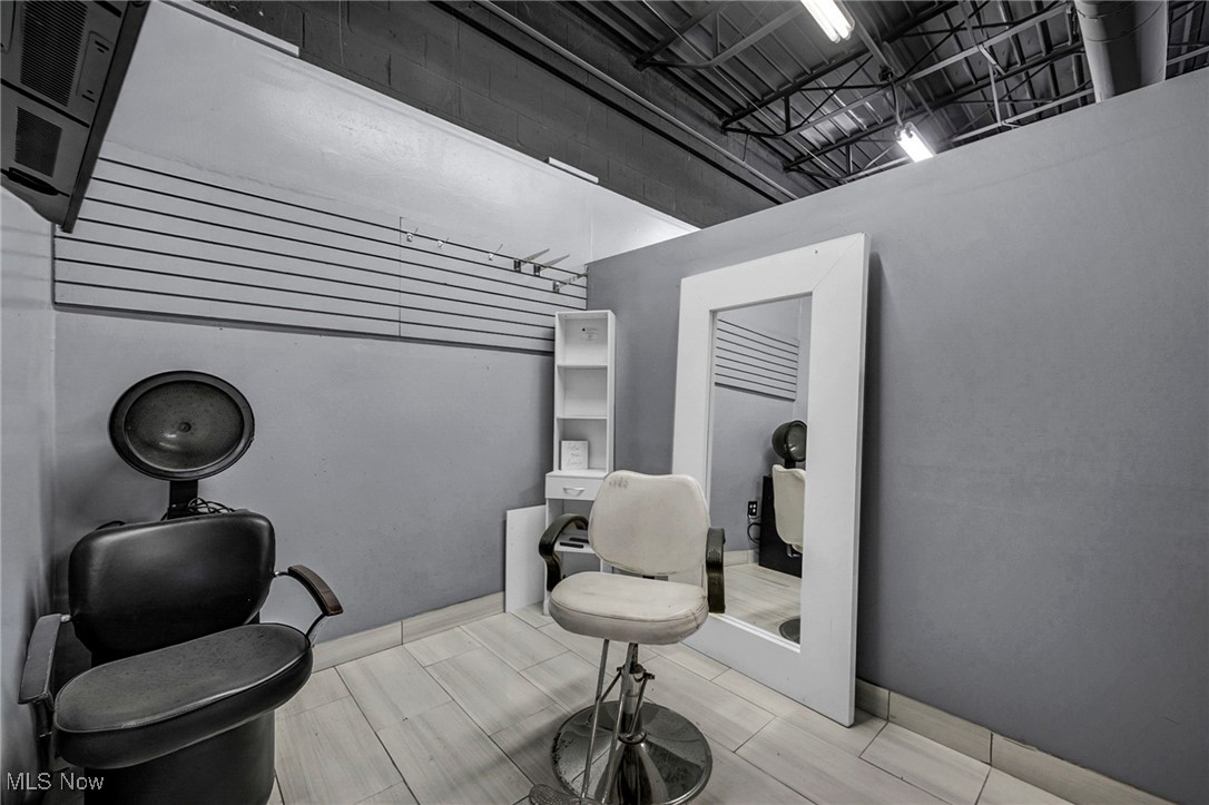 Bower & Bracks - Commercial Sale