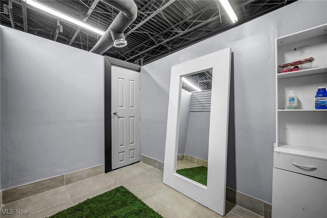 Bower & Bracks - Commercial Sale