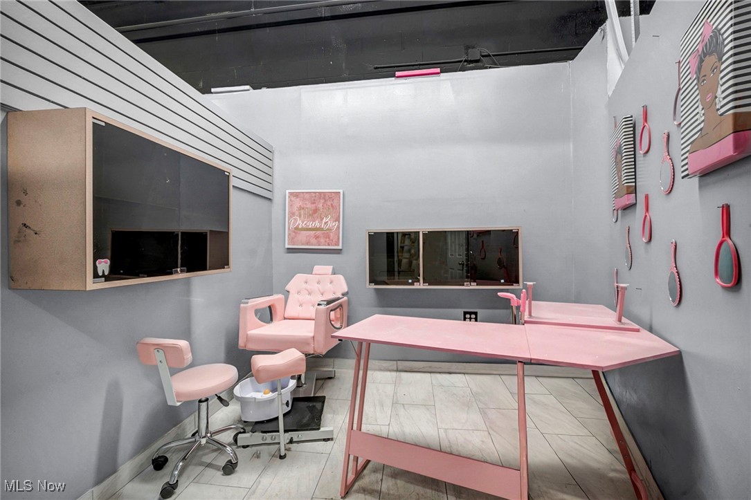 Bower & Bracks - Commercial Sale