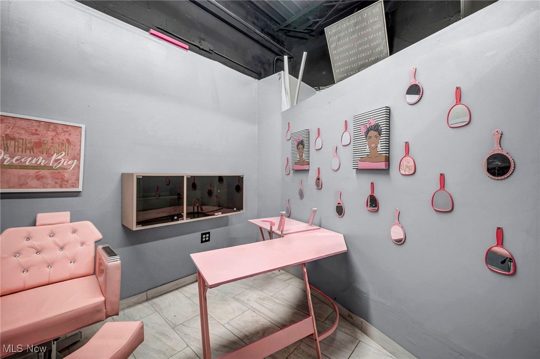 Bower & Bracks - Commercial Sale