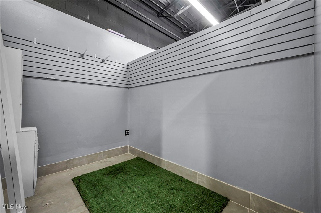 Bower & Bracks - Commercial Sale