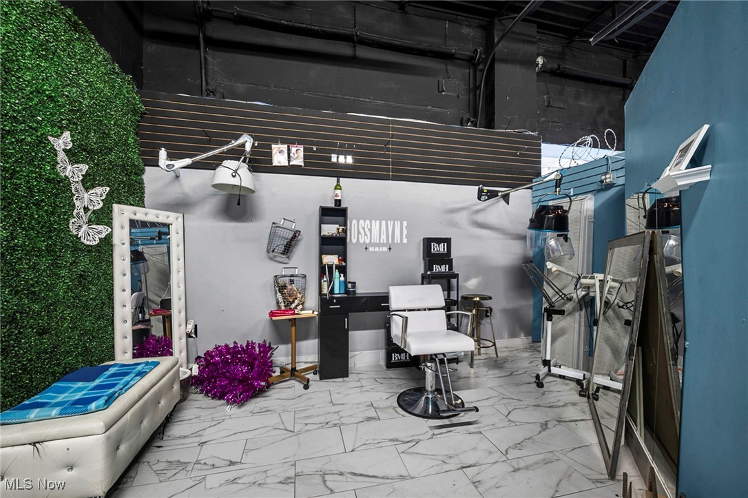 Bower & Bracks - Commercial Sale