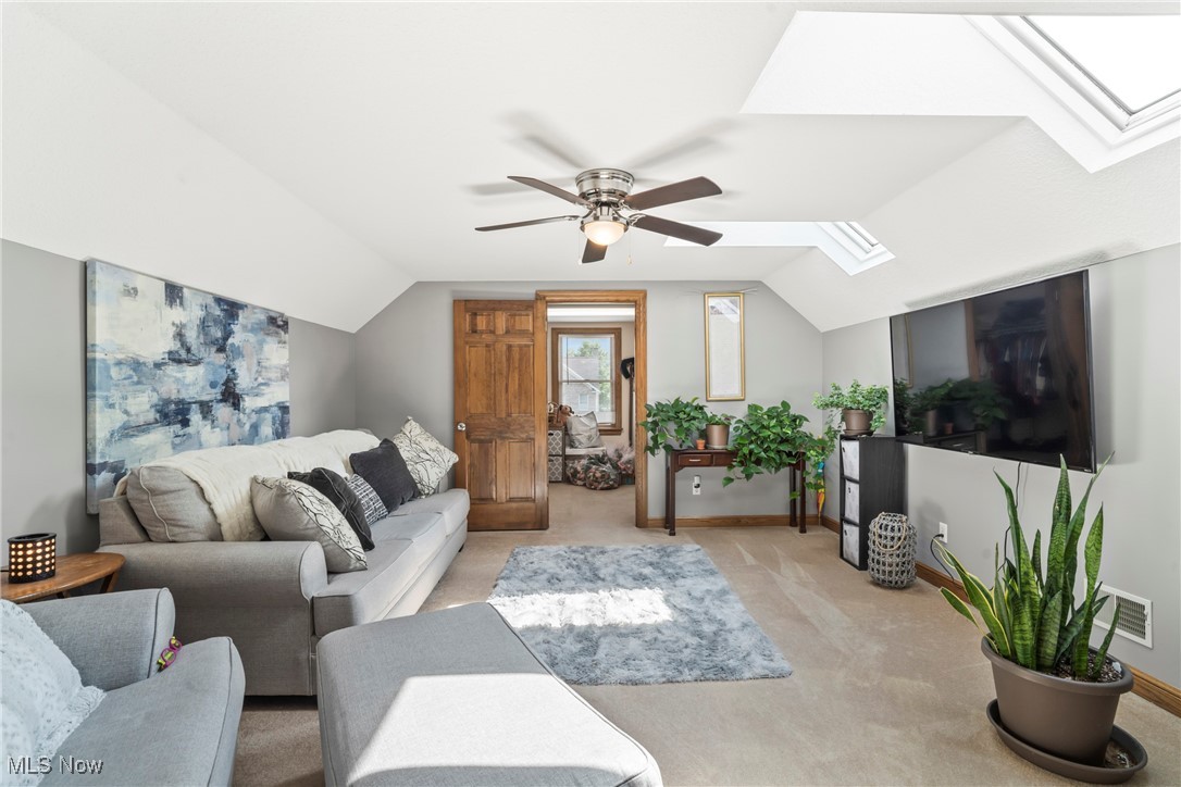 Poland, Ohio 44514, United States, 4 Bedrooms Bedrooms, ,3 BathroomsBathrooms,Residential,Pending,155765