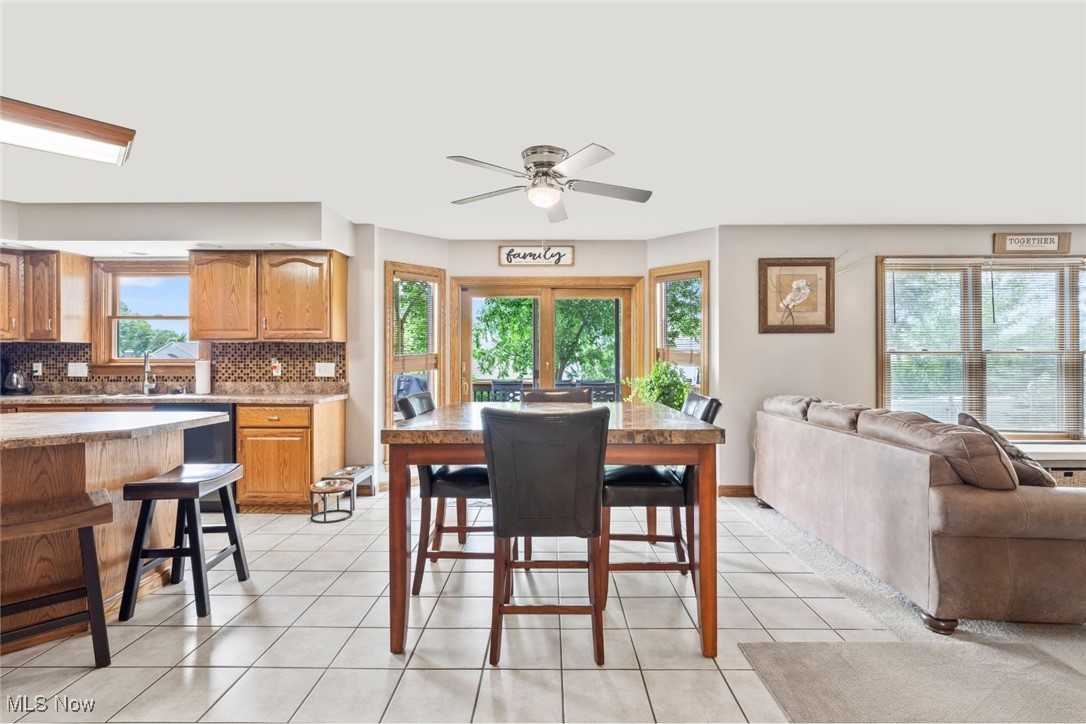 Poland, Ohio 44514, United States, 4 Bedrooms Bedrooms, ,3 BathroomsBathrooms,Residential,Pending,155765