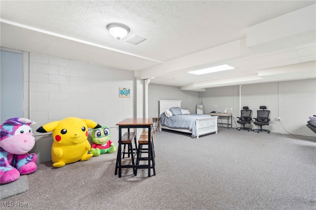 Poland, Ohio 44514, United States, 4 Bedrooms Bedrooms, ,3 BathroomsBathrooms,Residential,Pending,155765