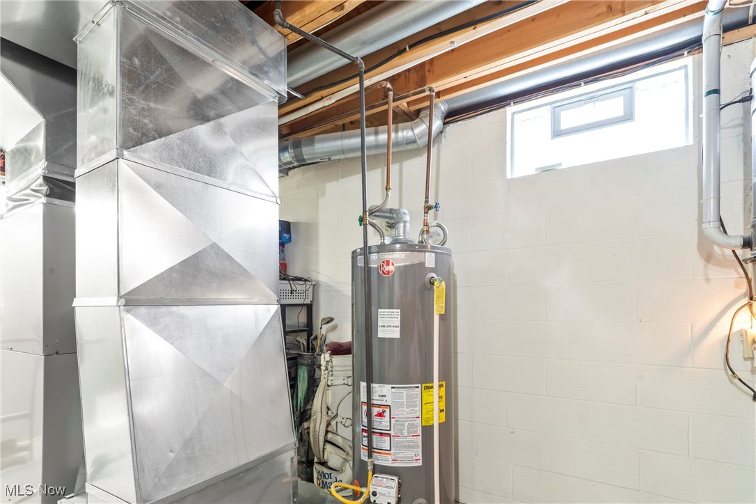 Poland, Ohio 44514, United States, 4 Bedrooms Bedrooms, ,3 BathroomsBathrooms,Residential,Pending,155765