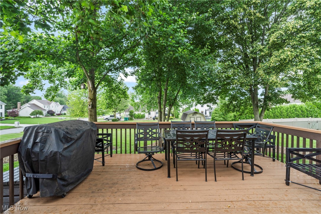 Poland, Ohio 44514, United States, 4 Bedrooms Bedrooms, ,3 BathroomsBathrooms,Residential,Pending,155765