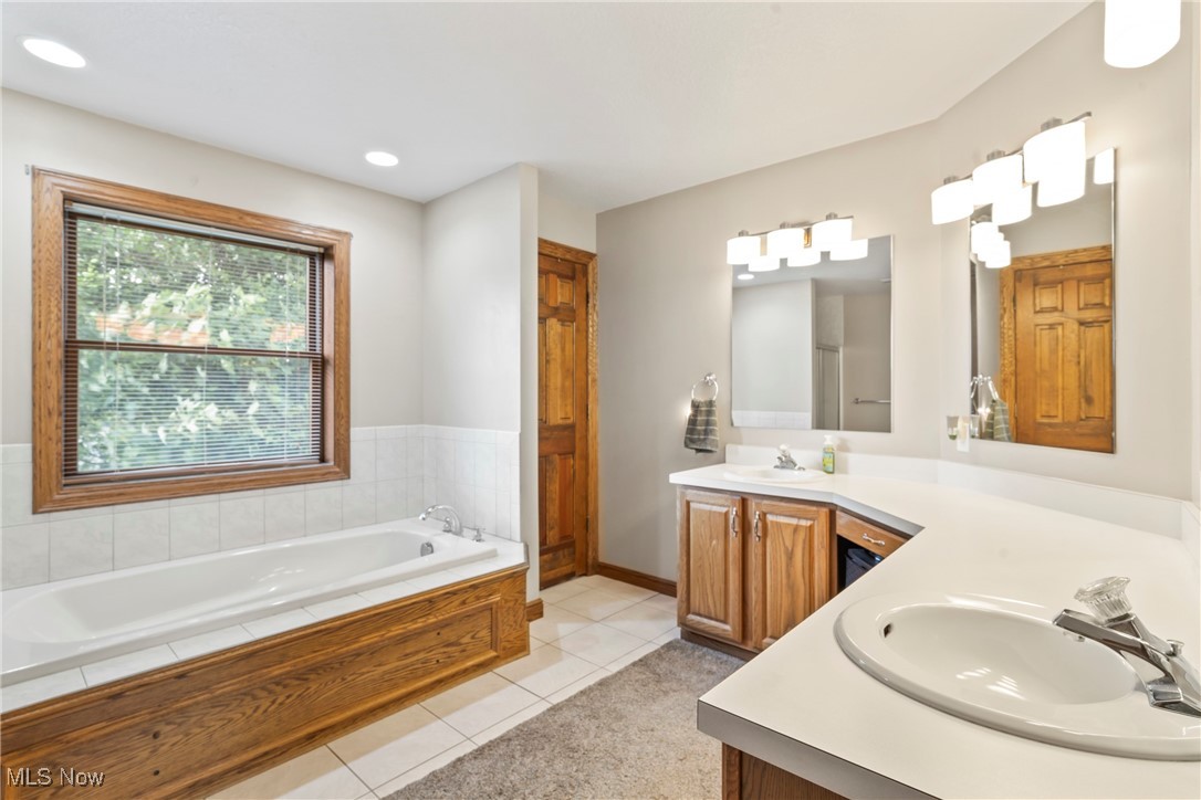 Poland, Ohio 44514, United States, 4 Bedrooms Bedrooms, ,3 BathroomsBathrooms,Residential,Pending,155765