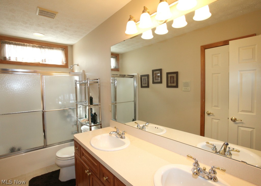 Lismore Court/Waterford Xing S - Residential