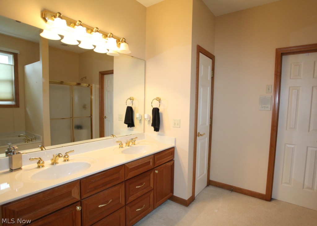 Lismore Court/Waterford Xing S - Residential