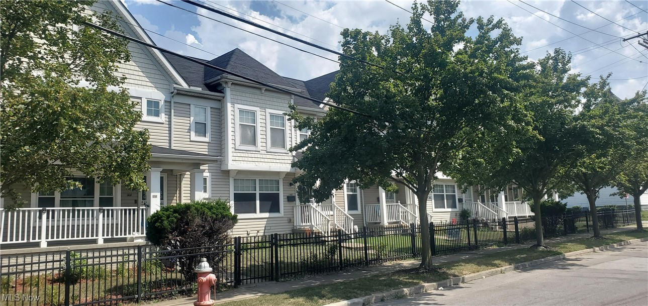 Streator & Adams - Residential Income