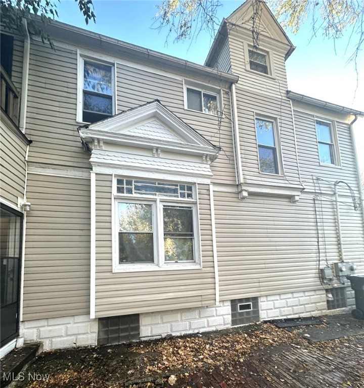 Streator & Adams - Residential Income