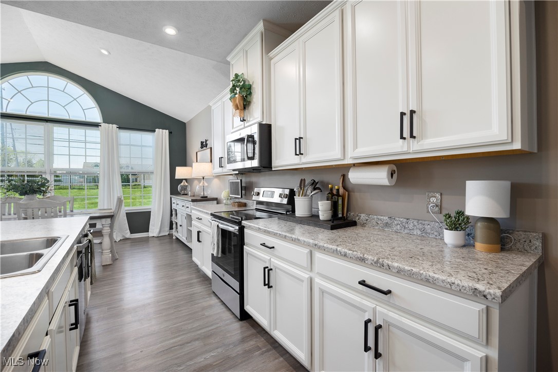 6092 Yale Court, North Ridgeville, Ohio image 16