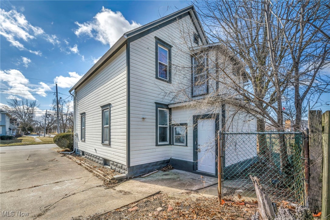 Chamberlains Add - Residential Income