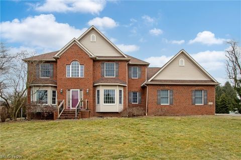 Photo of 5500 Nettlecreek Avenue NW, Massillon, OH 44646 (MLS # 5187791)