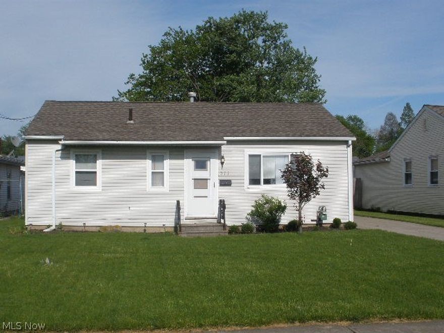 This appealing  home is move in condition. Updated bathroom with ceramic floor covering.  Vinyl thermopane windows.   30 yr asphalt shingle roof is approximately 10 yrs old.. Oak kitchen cabinetry.  Stockade Fence. 3 car garage is mechanic's or car buffs dream.  Room sizes are approximate...