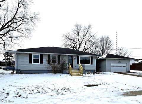 1207 W 38th Street Lorain OH 44053