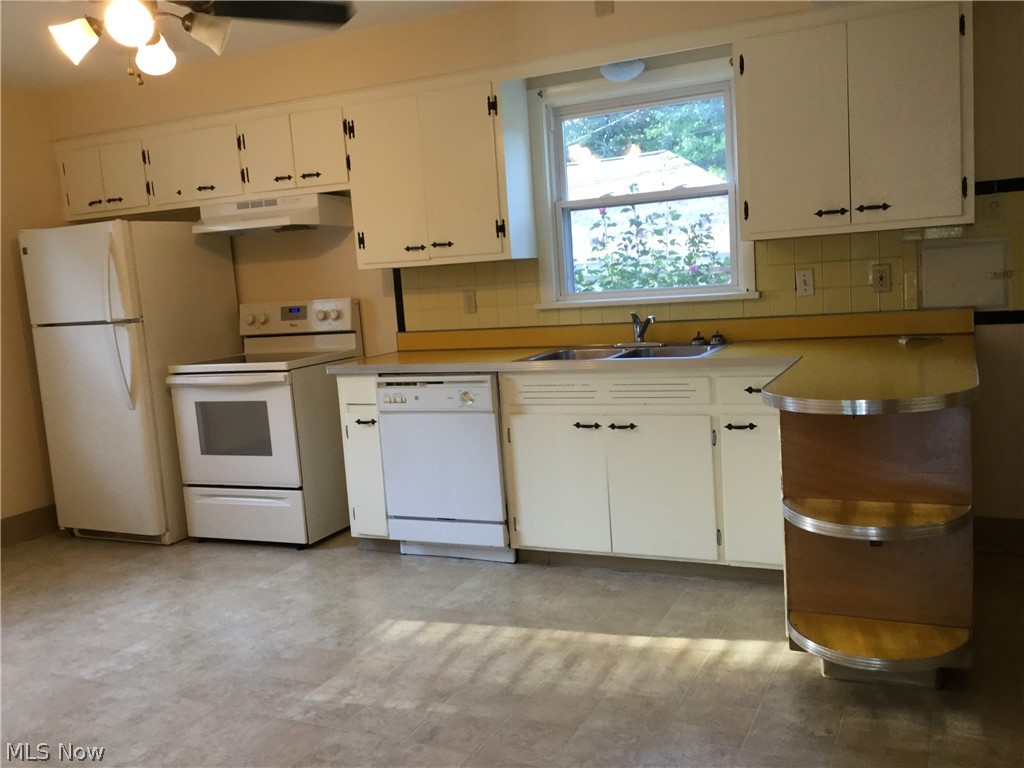 Lake Shore Blvd - Residential Lease