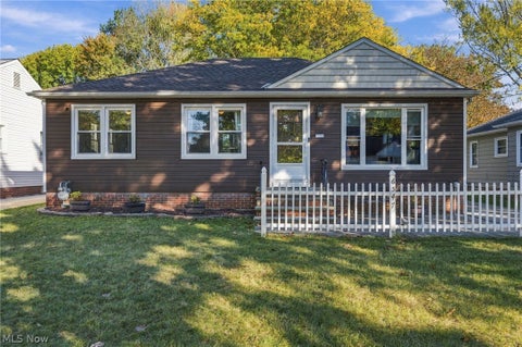 Photo of 6547 Lawnwood Avenue, Parma Heights, OH 44130 (MLS # 5254892)