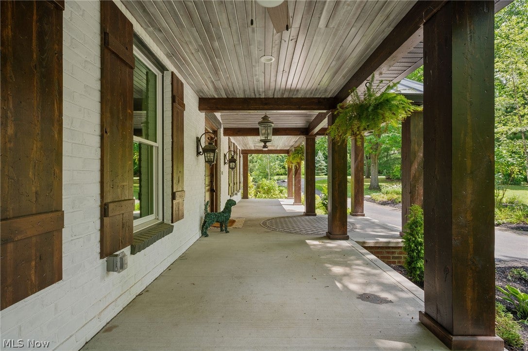 3536 Longwood Drive