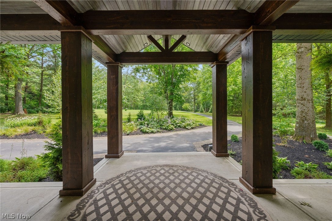 3536 Longwood Drive