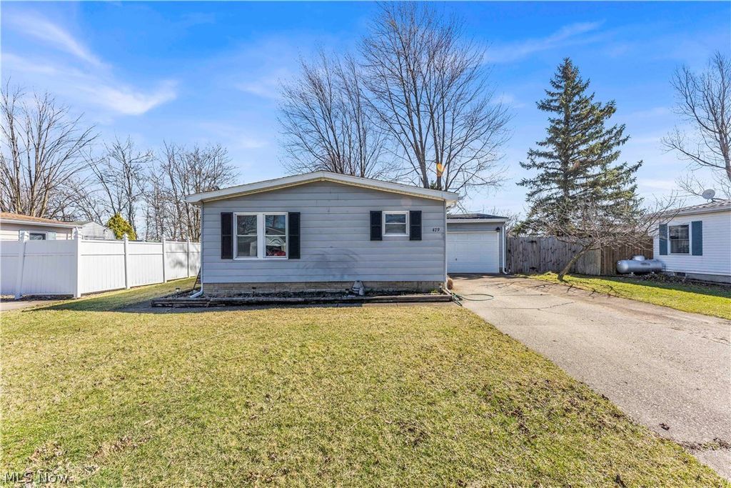 Photo of 479 Stallion Court, LaGrange, OH 44050 (MLS # 5192405)