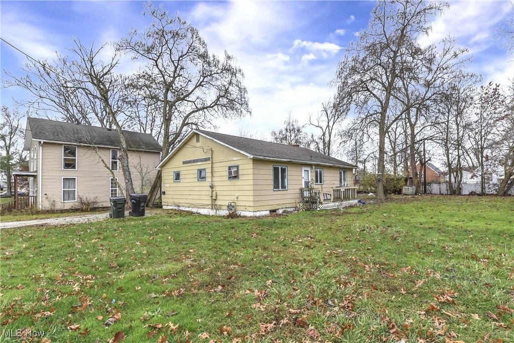 Photo of 334 16th Street, Elyria, OH 44035 (MLS # 5174652)