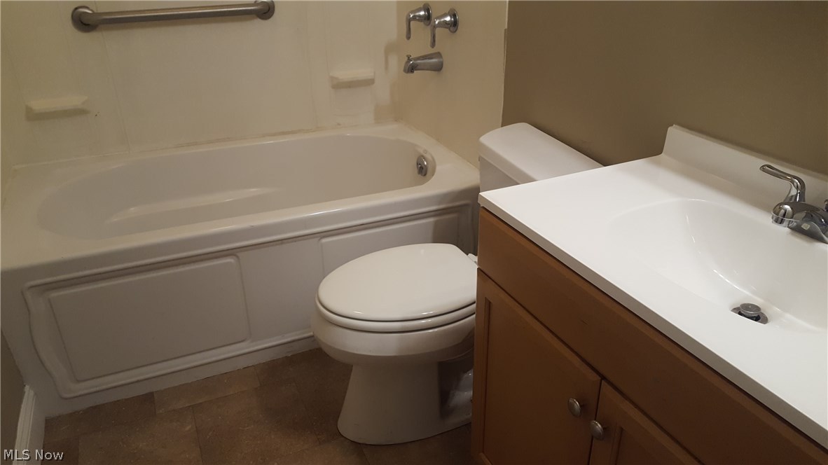 S H Kleinman Realty Cos Glenm - Residential Lease