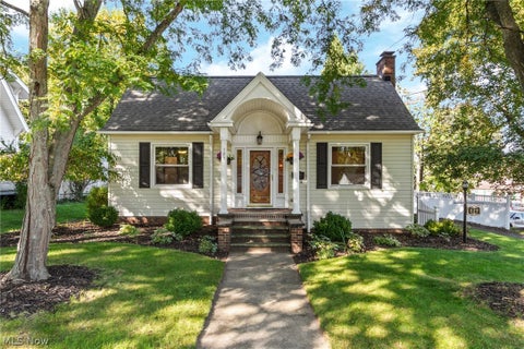Homes For Sale - 127 Bonnett Street<br/> North Canton, OH 44720