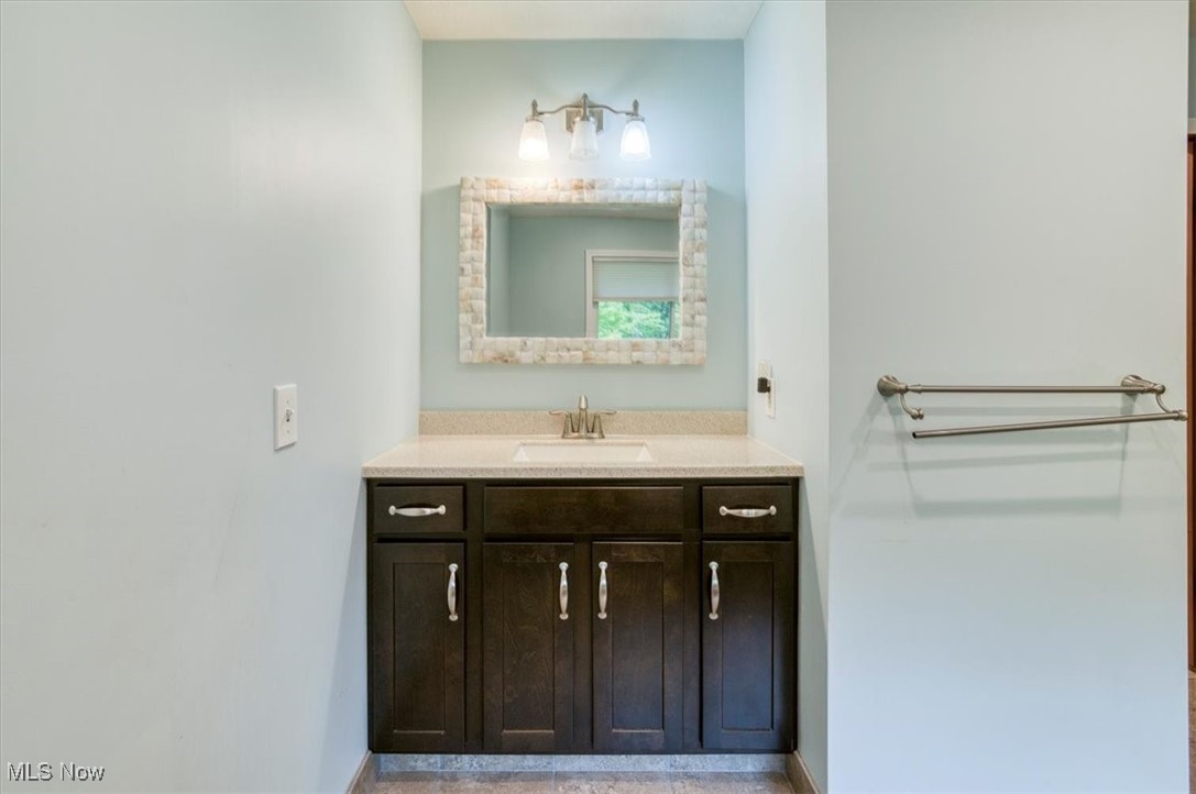 11484 Willow Hill Drive, Chesterland, Ohio image 12