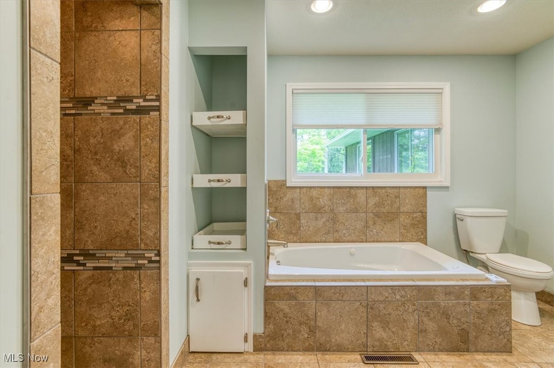 11484 Willow Hill Drive, Chesterland, Ohio image 11