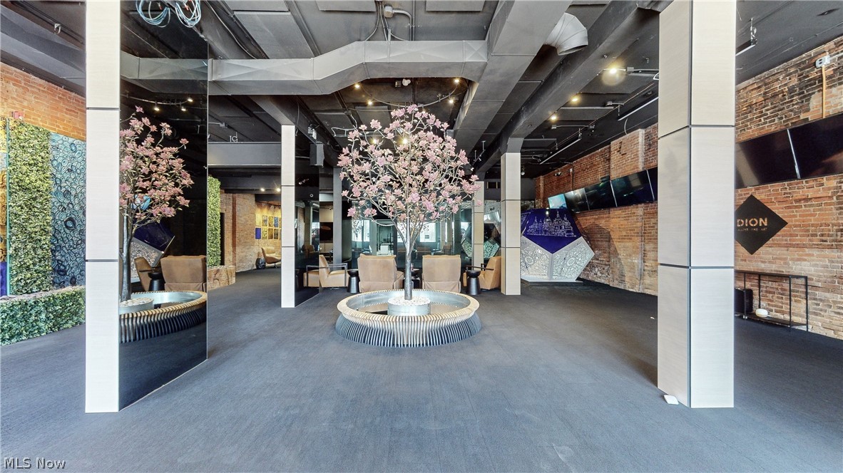 Cleveland, Ohio 44115, United States, ,Residential,Pending,59613