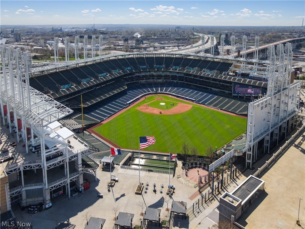 Cleveland, Ohio 44115, United States, ,Residential,Pending,59613