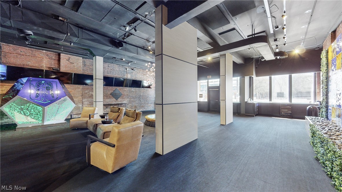 Cleveland, Ohio 44115, United States, ,Residential,Pending,59613