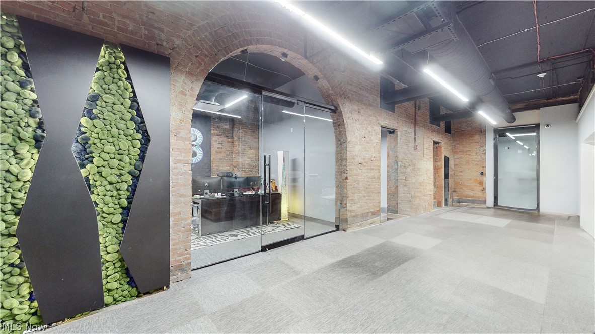 Cleveland, Ohio 44115, United States, ,Residential,Pending,59613