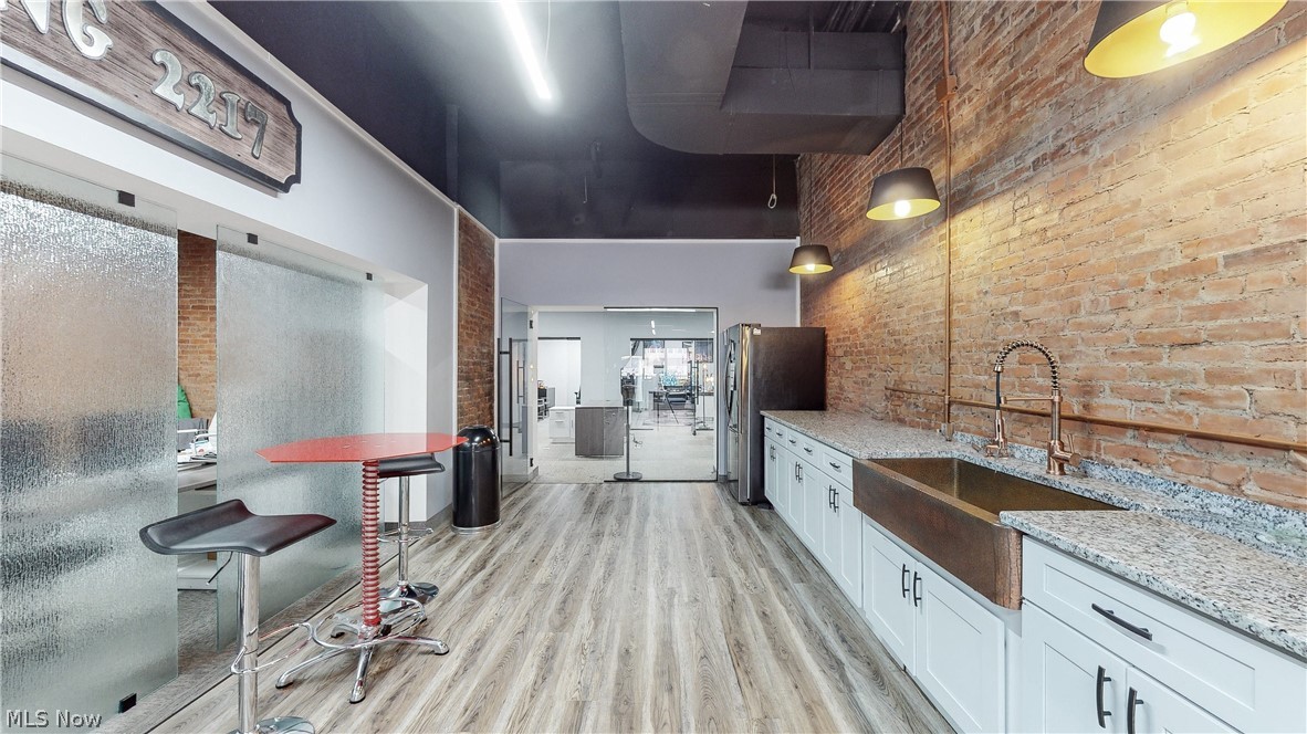 Cleveland, Ohio 44115, United States, ,Residential,Pending,59613