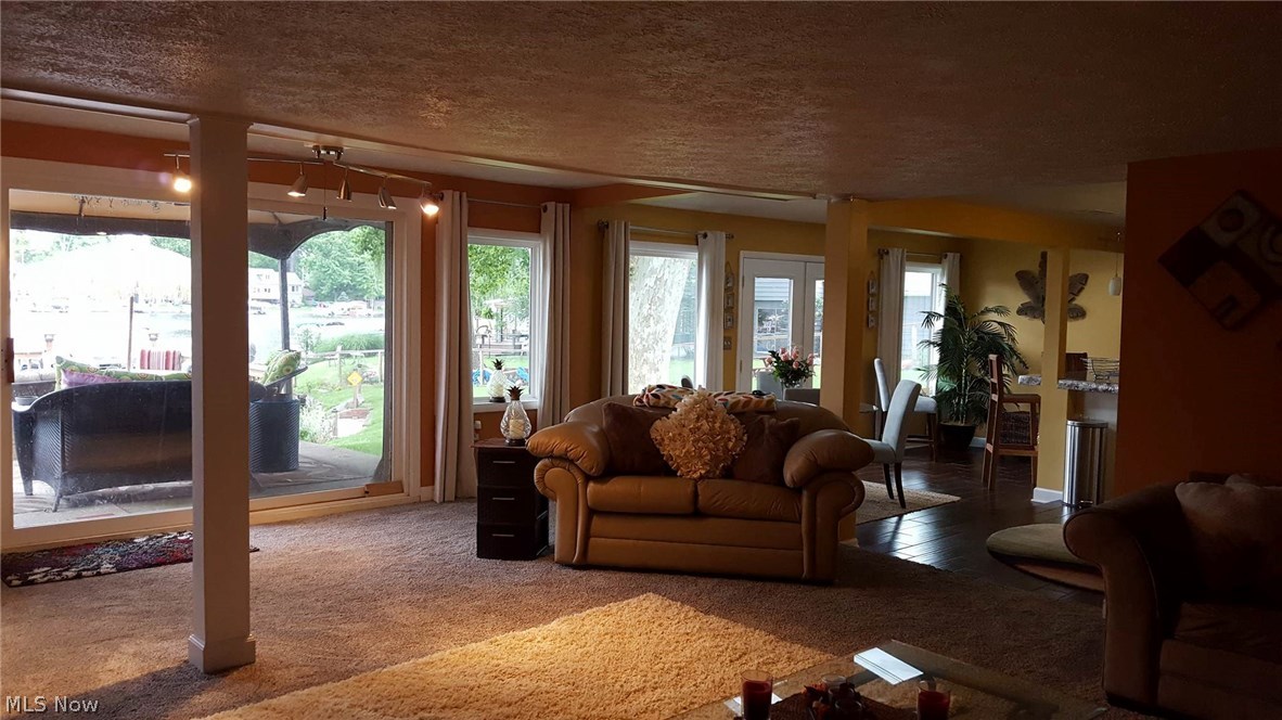 Maple Beach - Residential
