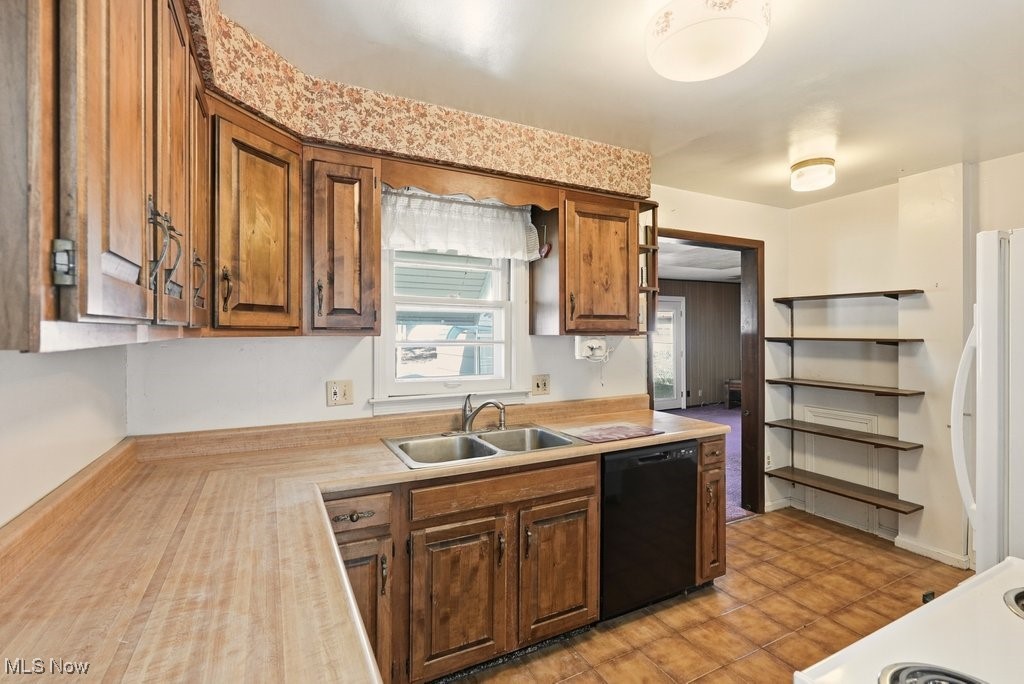 Corner Allotment/Warners - Residential