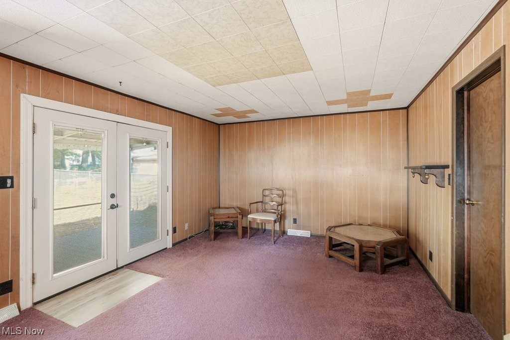 Corner Allotment/Warners - Residential