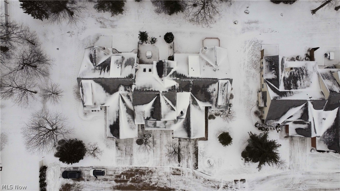 Vintage Glen Condo - Residential