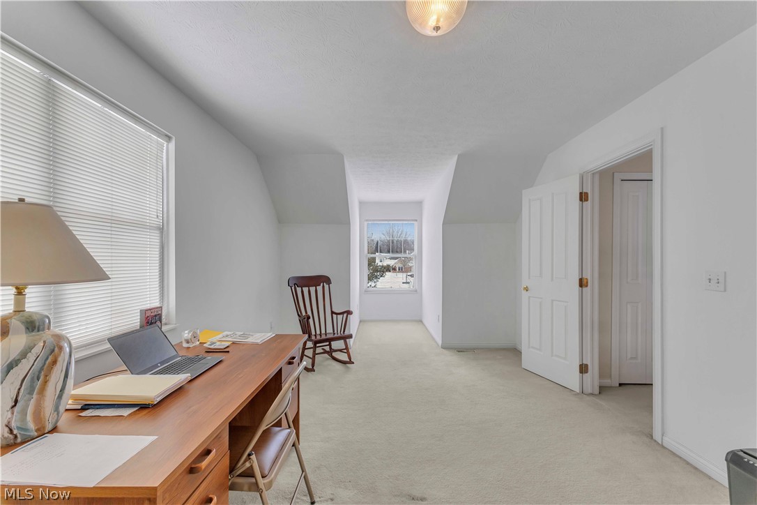 Vintage Glen Condo - Residential